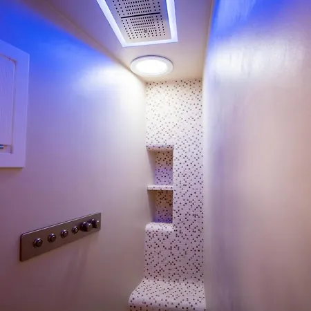 فندق مبيت وإفطار Quintessenza Luxury Domus 4*