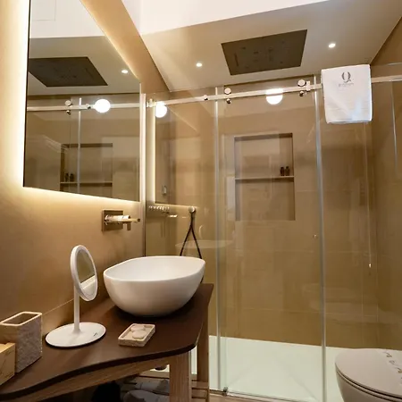 Quintessenza Luxury Domus بولينيانو آ ماري