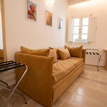 Quintessenza Luxury Domus 4* بولينيانو آ ماري