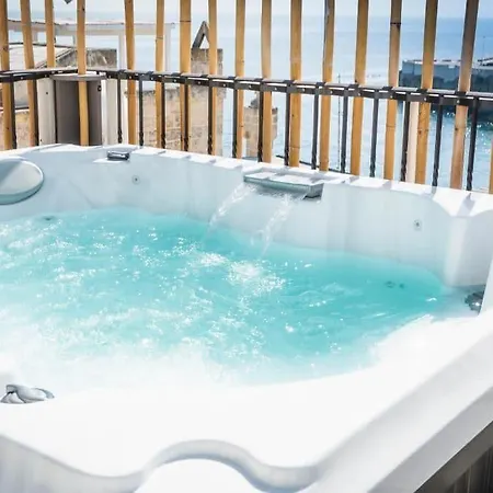 فندق مبيت وإفطار Quintessenza Luxury Domus بولينيانو آ ماري