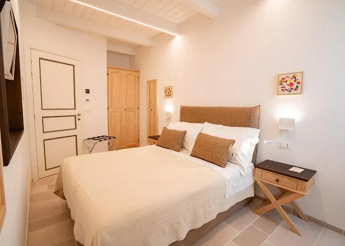 Quintessenza Luxury Domus Bed and breakfast 4*