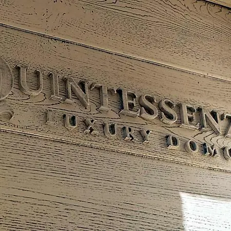 Quintessenza Luxury Domus 住宿加早餐酒店 4*