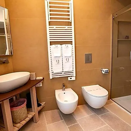 Quintessenza Luxury Domus 4* 滨海波利尼亚诺