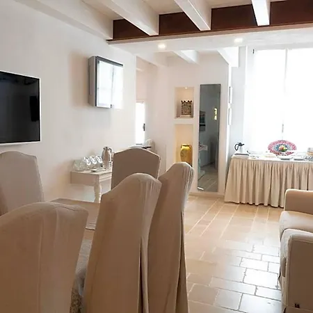 住宿加早餐酒店 Quintessenza Luxury Domus 滨海波利尼亚诺