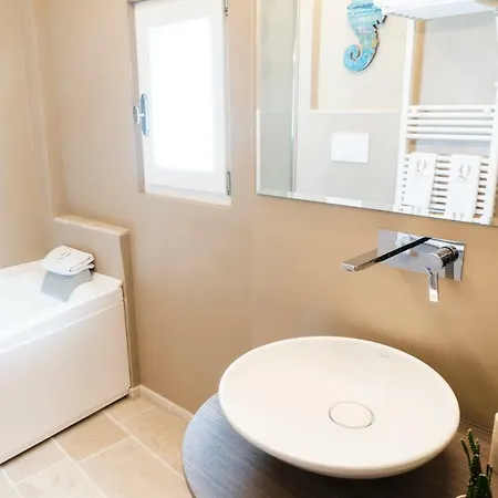 Quintessenza Luxury Domus Bed and breakfast 4*